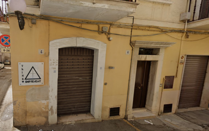 Locale comm.le o uso studio zona via T. Solis