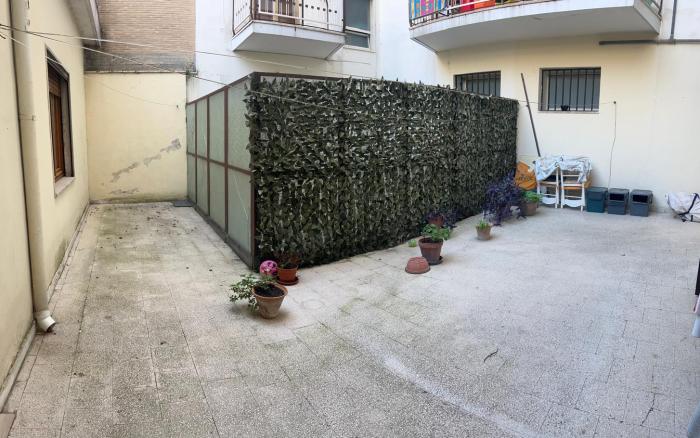 VENDITA PIANO RIALZATO VIA TURATI