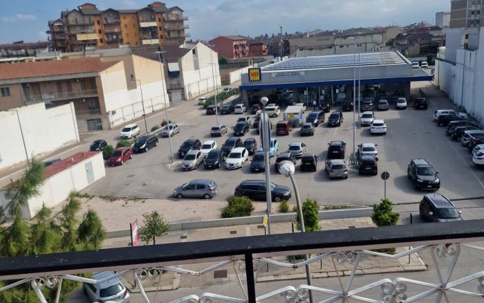 VENDITA TERZO PIANO VIA CHECCHIA RISPOLI